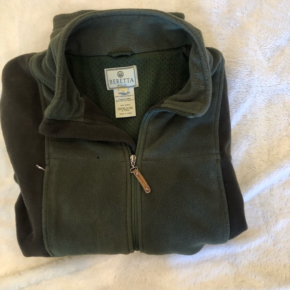 Men’s XL Beretta sweater